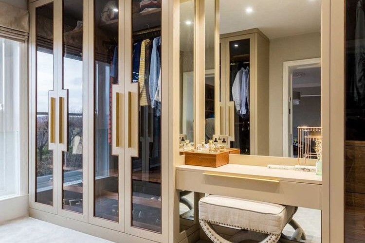 Phòng thay đồ hiện đại mở ra thiên đường cho gia chủ