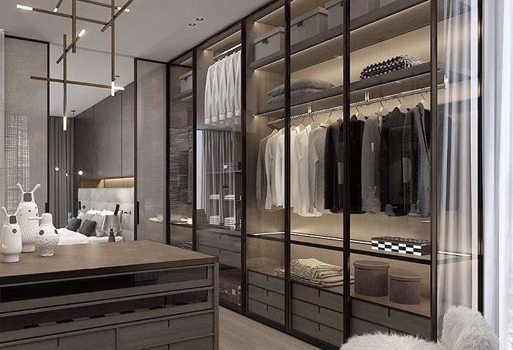 Bạn vẫn có thể cảm nhận được sự kết hợp hài hòa đan xen giữa phòng tắm và phòng thay đồ