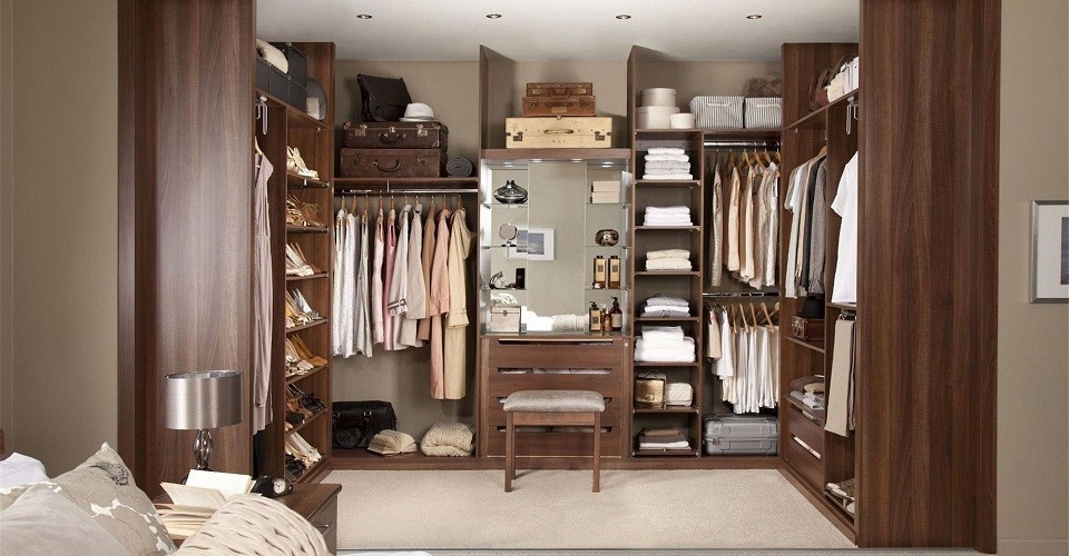 Nên đầu tư công năng hơn là hình thức khi thiết kế phòng thay đồ đơn giản